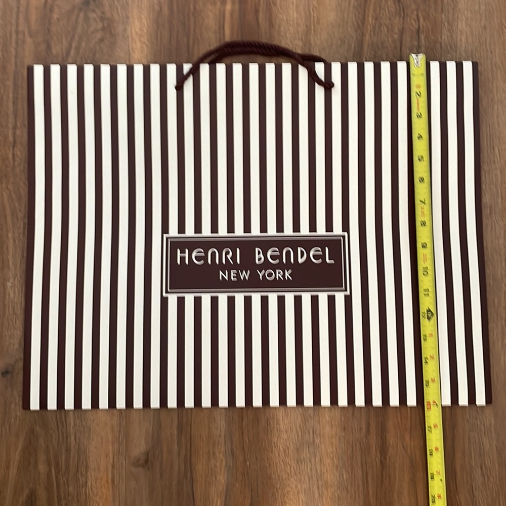 Henri Bendel Extra Large Shopping Bags - Picture 3 of 4